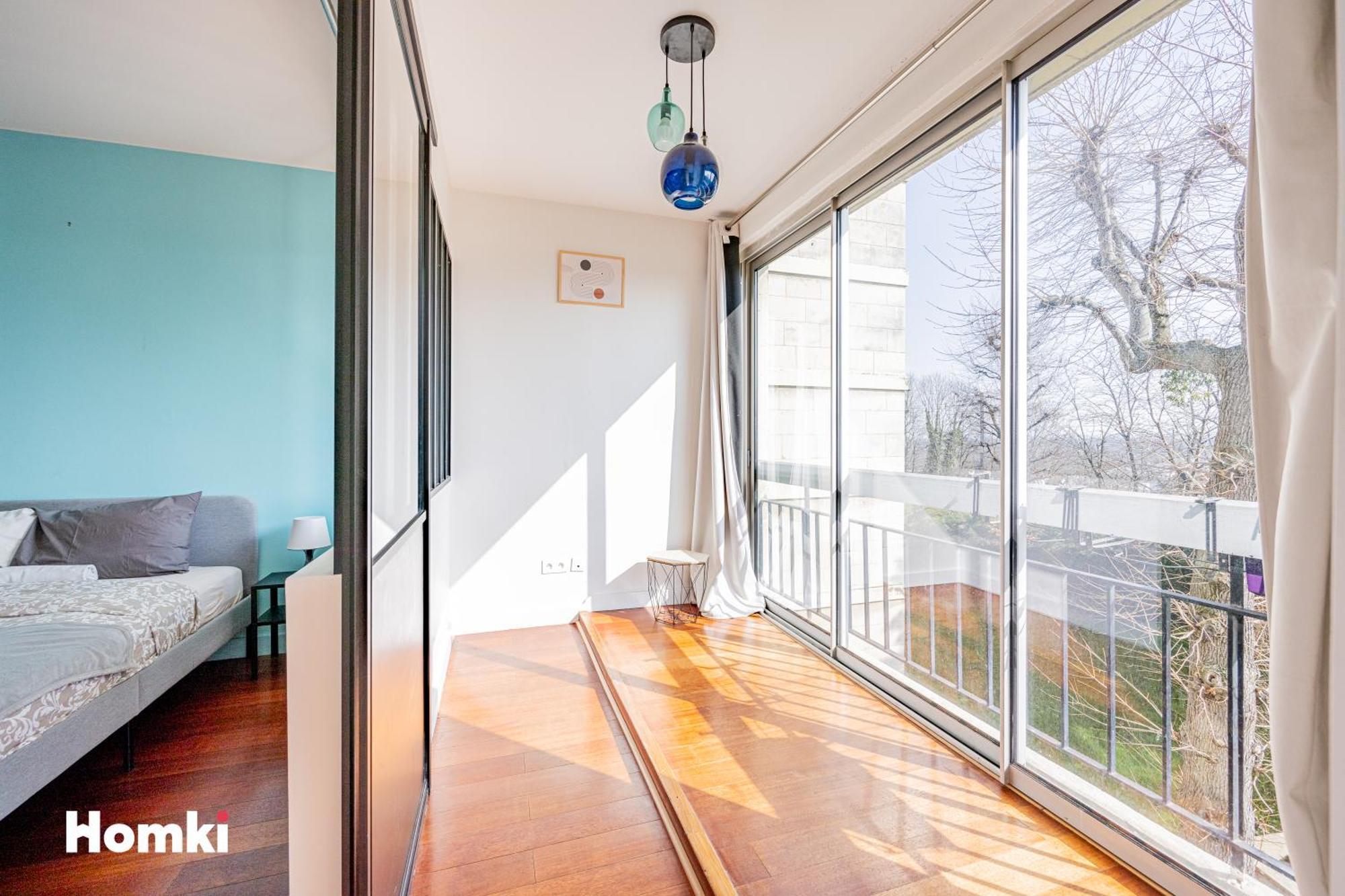 Beau T3-residence Calme-proche Paris/la Defense Suresnes